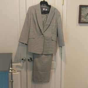 Women's Suit